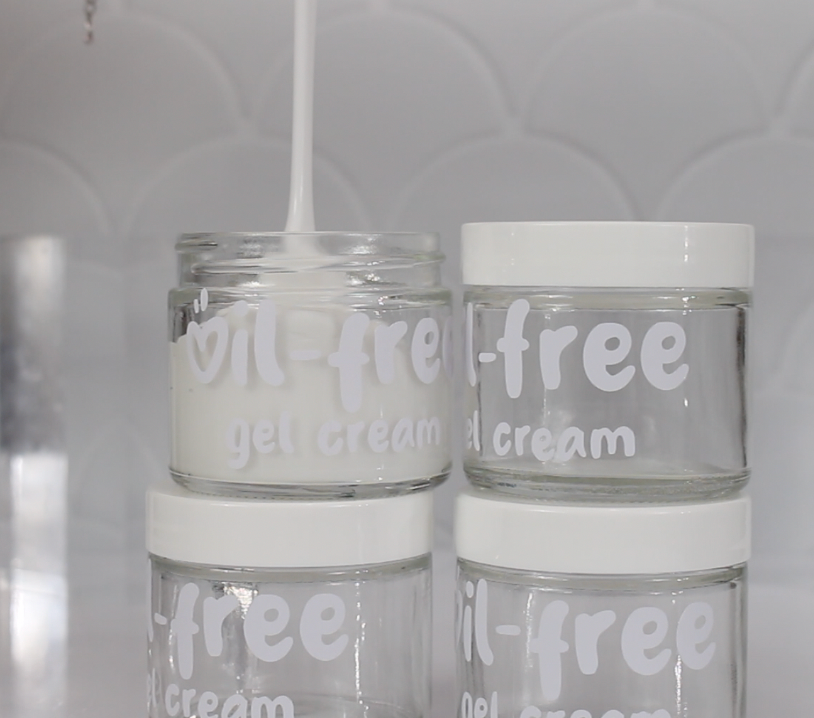 Oil-Free Gel Cream Formula w/ Niacinamide for Oily/Combination Skin Types
